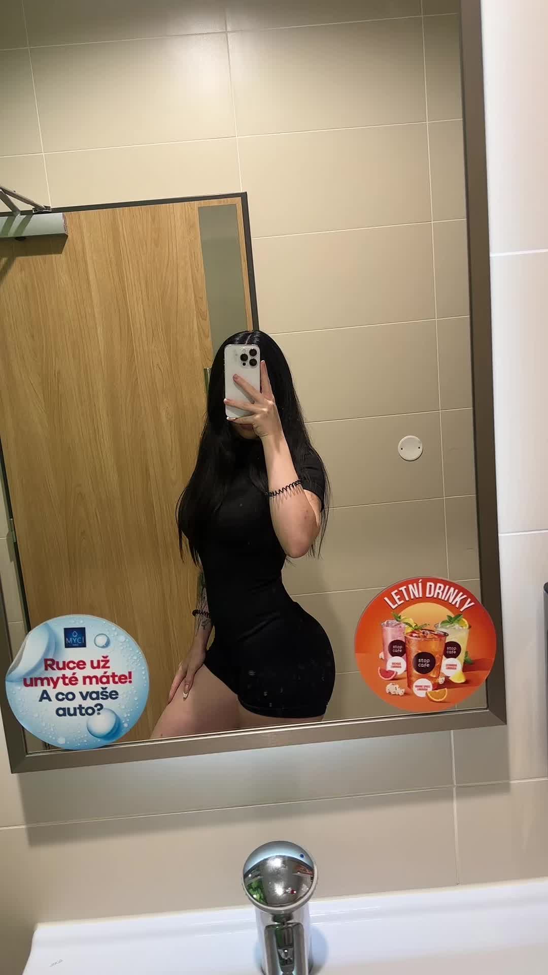 @𝕷𝖎𝖓𝖉𝖚𝖘