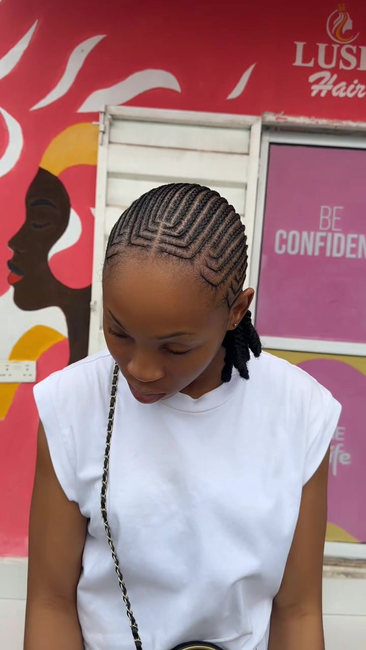 @Nikki P Braider In Warri ๐