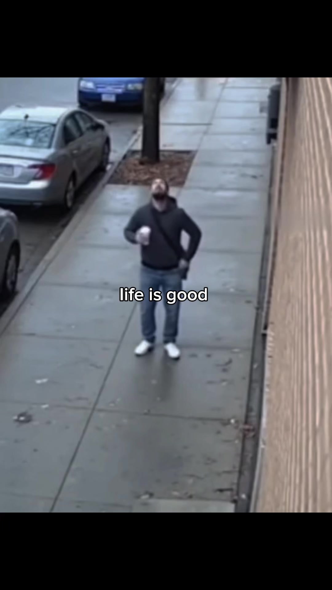 @ツ