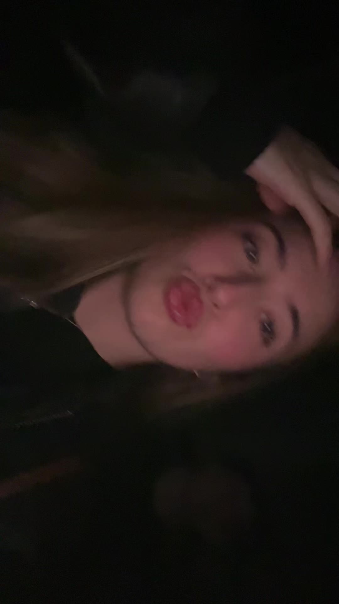 @Inesxu