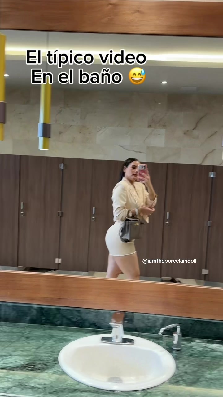 @𝐖𝐈𝐍𝐈 🌺 𝐕𝐈𝐋𝐋𝐀𝐑