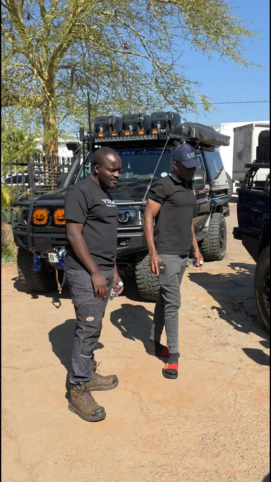 @Robot Auto 4x4 Customs