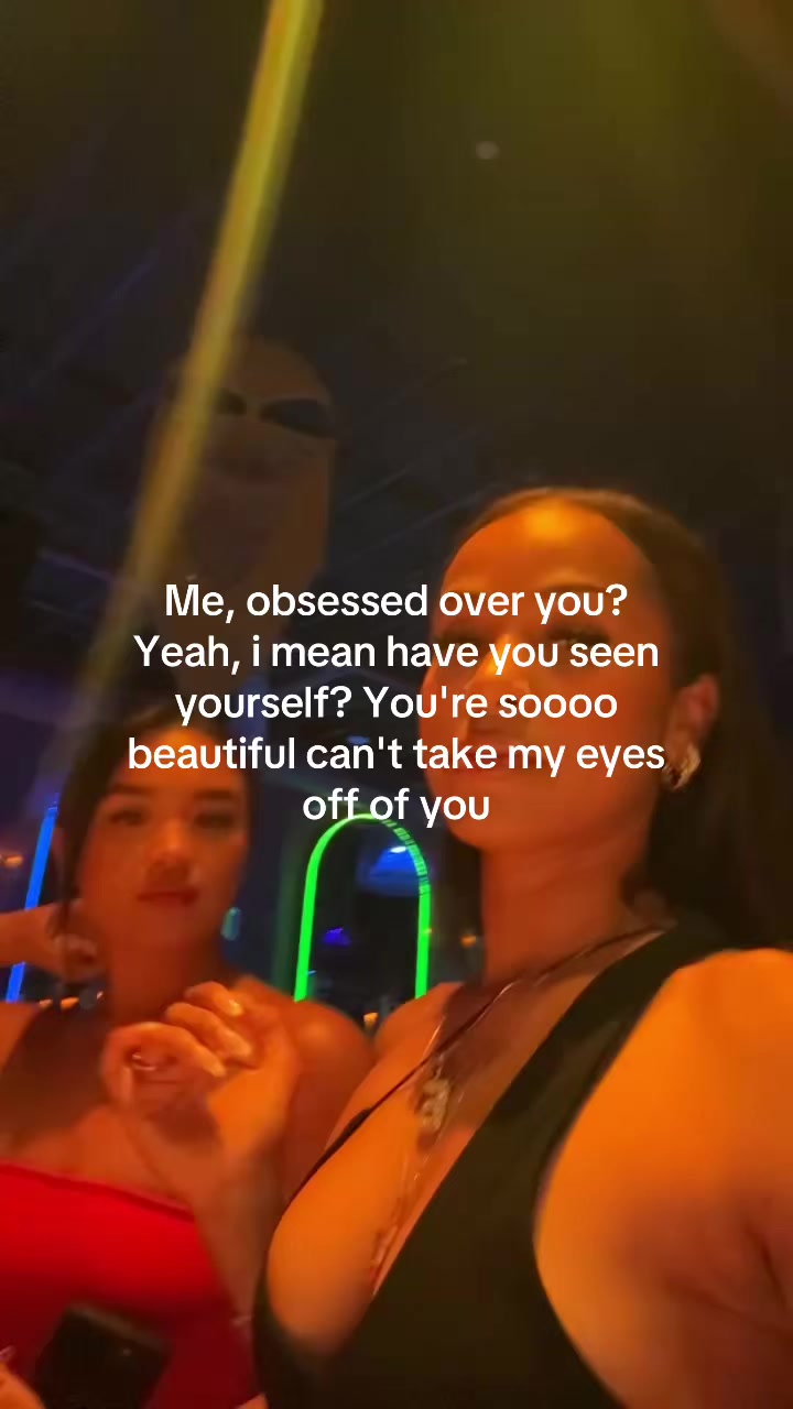 @ELLENIA MIONI