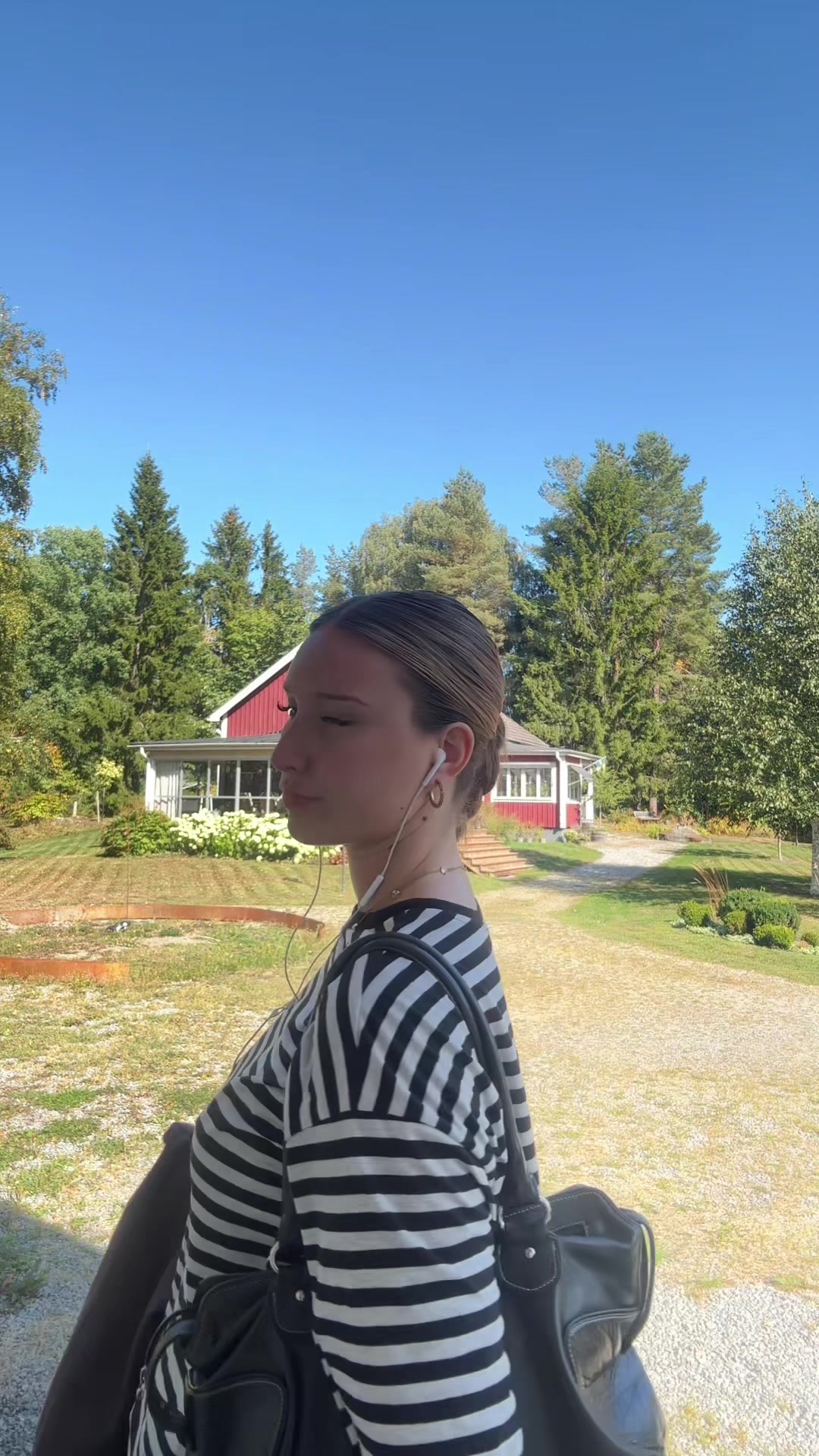 @THEA JOHANSSON