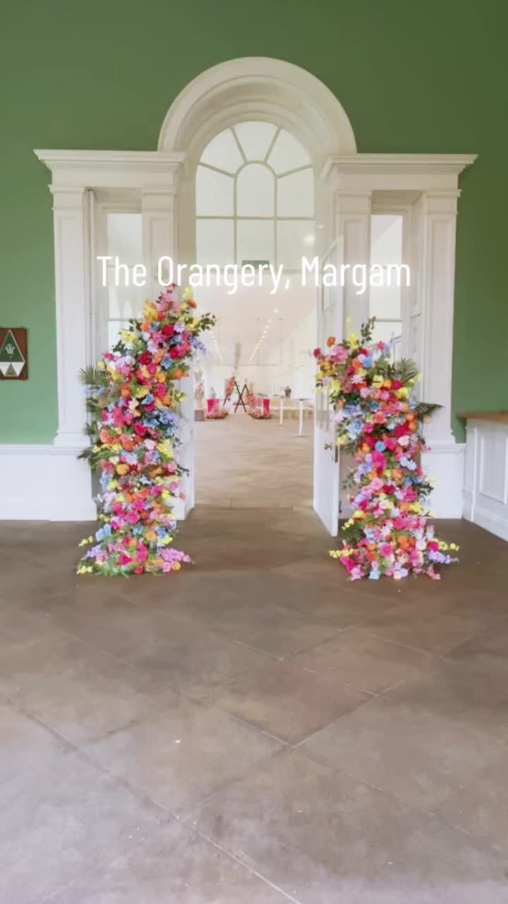 @Wedding flower & venue stylist