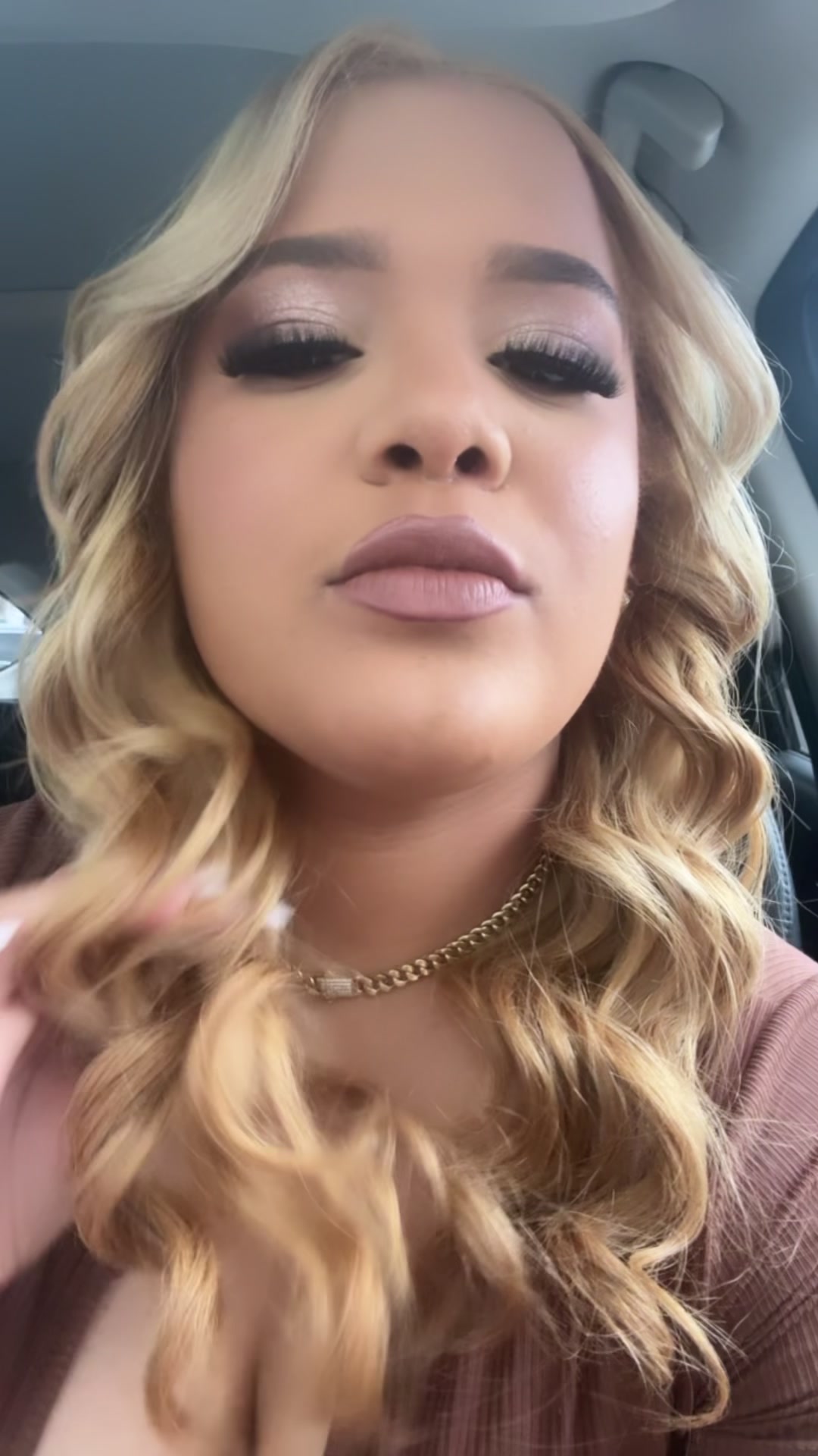 @itsyaleiry