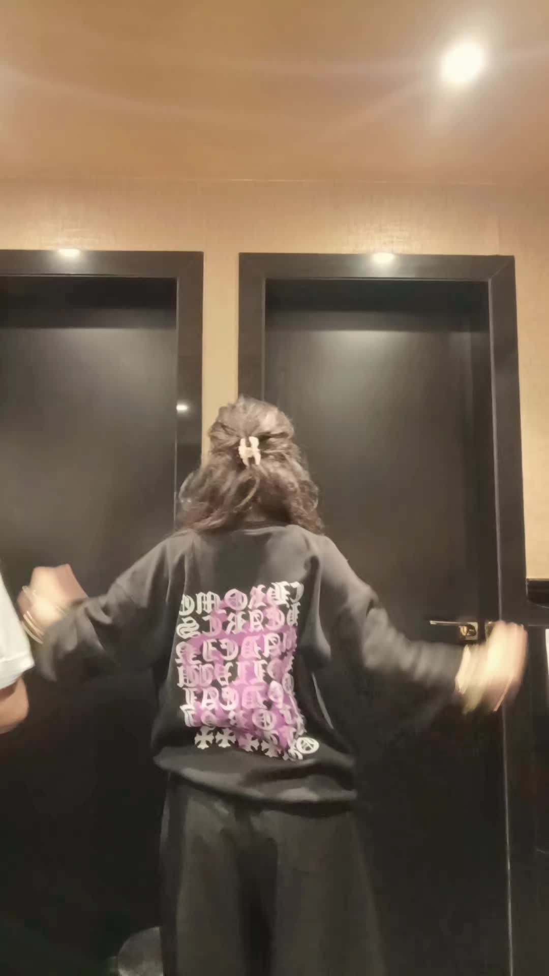 @A🎭