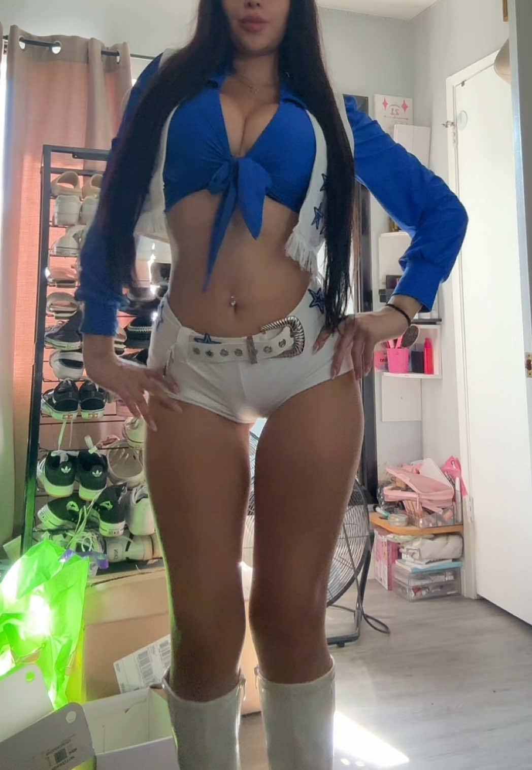 @yeleina