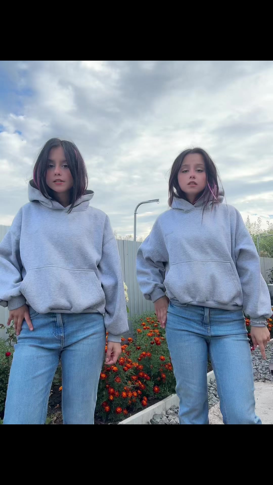 @тгк:Те самые близняшки 🍒