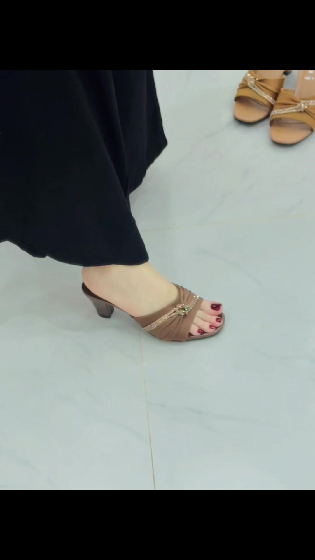 @Cherry Shoe Store