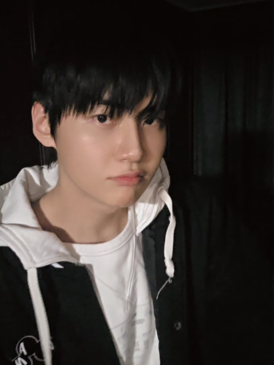 @LEE JIN HYUK 이진혁