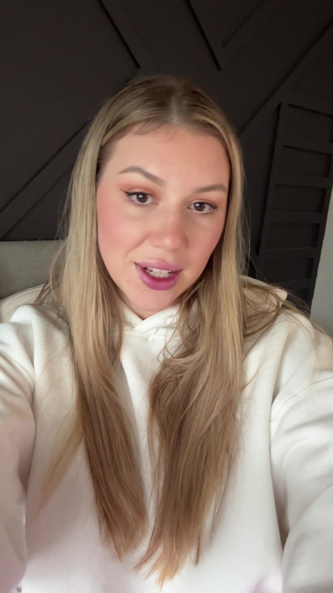 @Alainecheeks