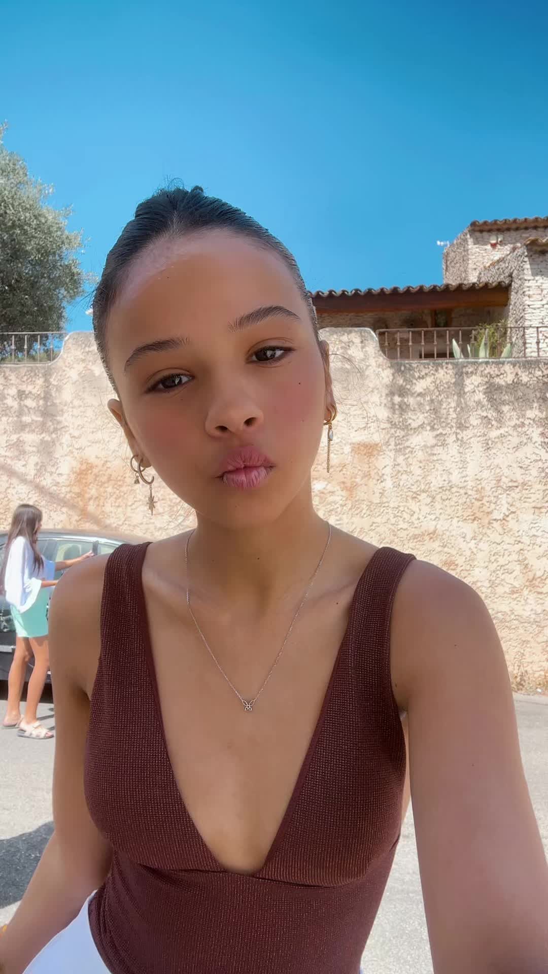 @_ziani_