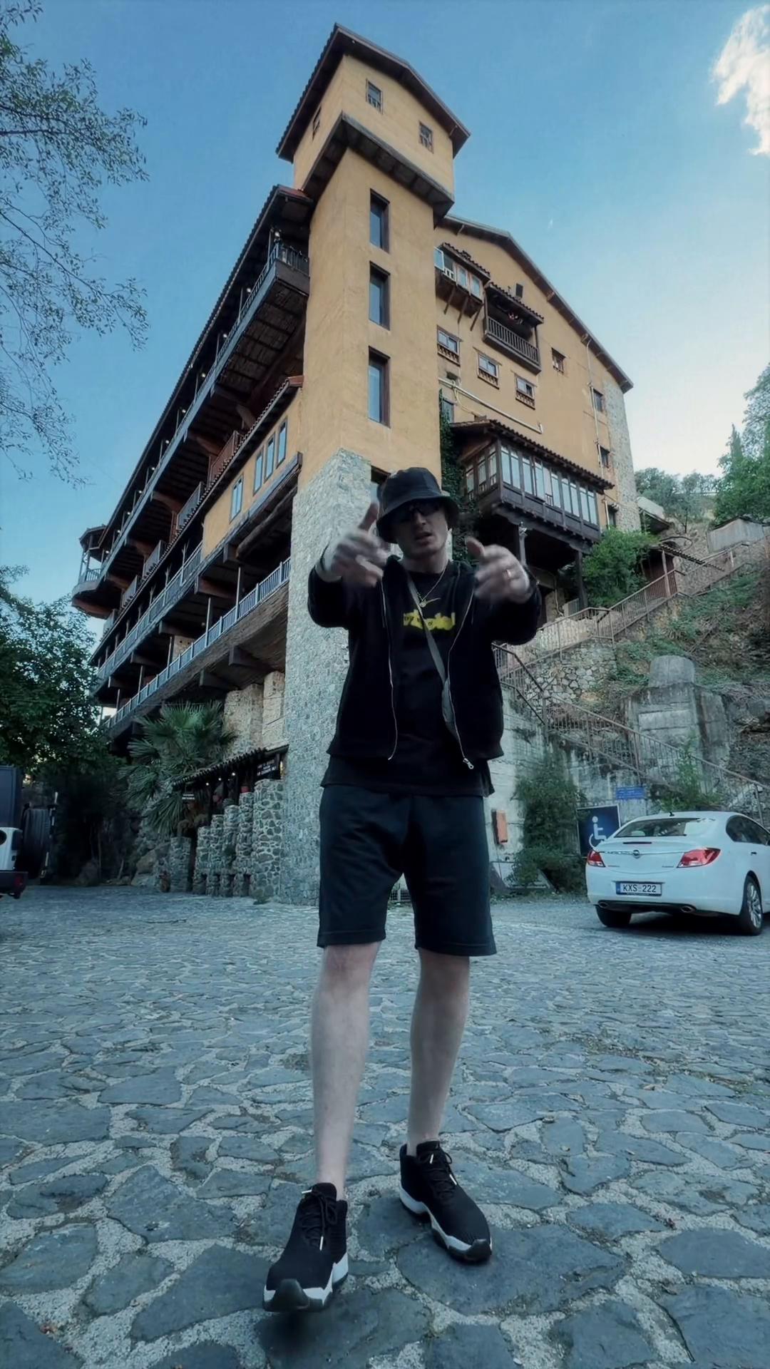 @Q4L