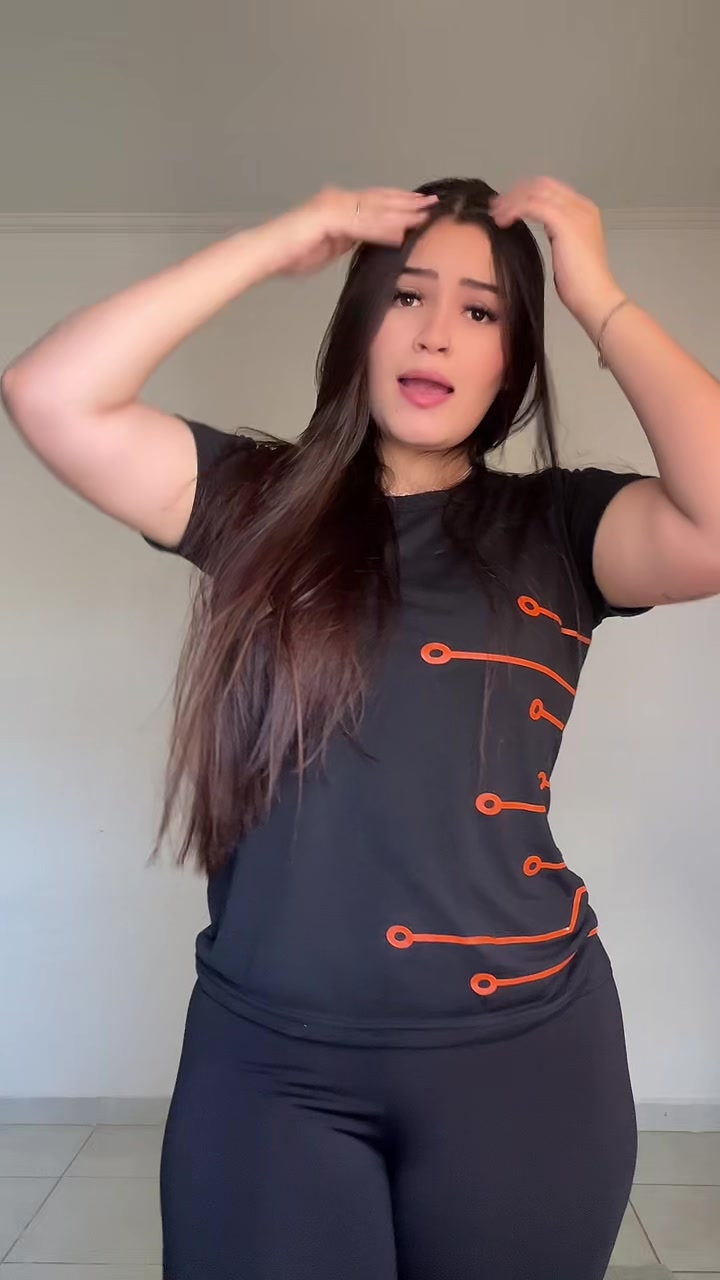 @Anna Carolina
