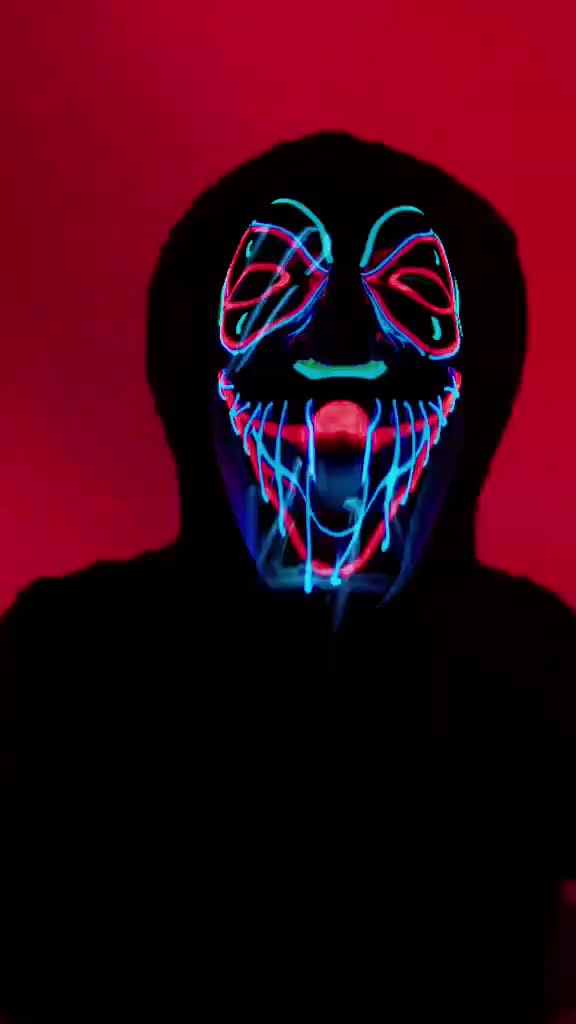 @kev saz 🇬🇧 the neon's