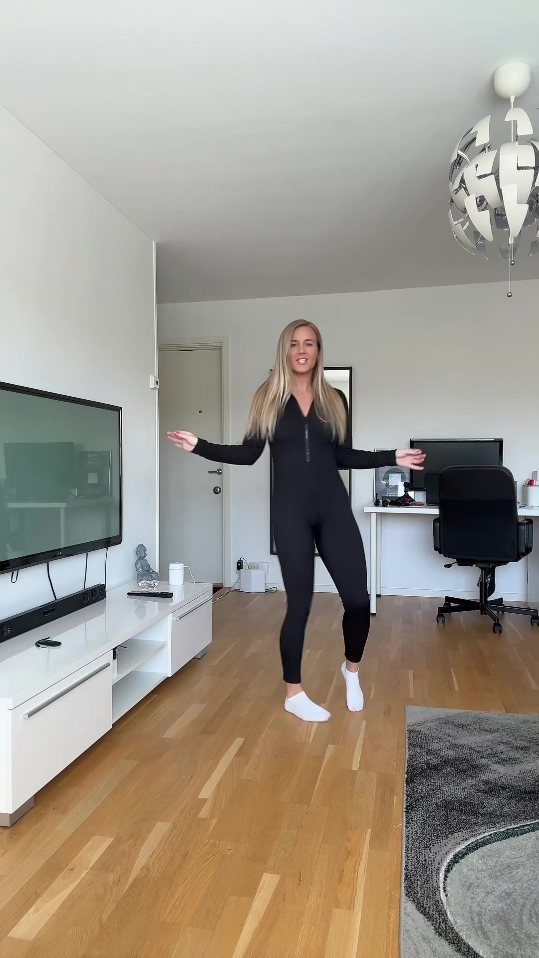 @MIAZ (Mia Emelia)