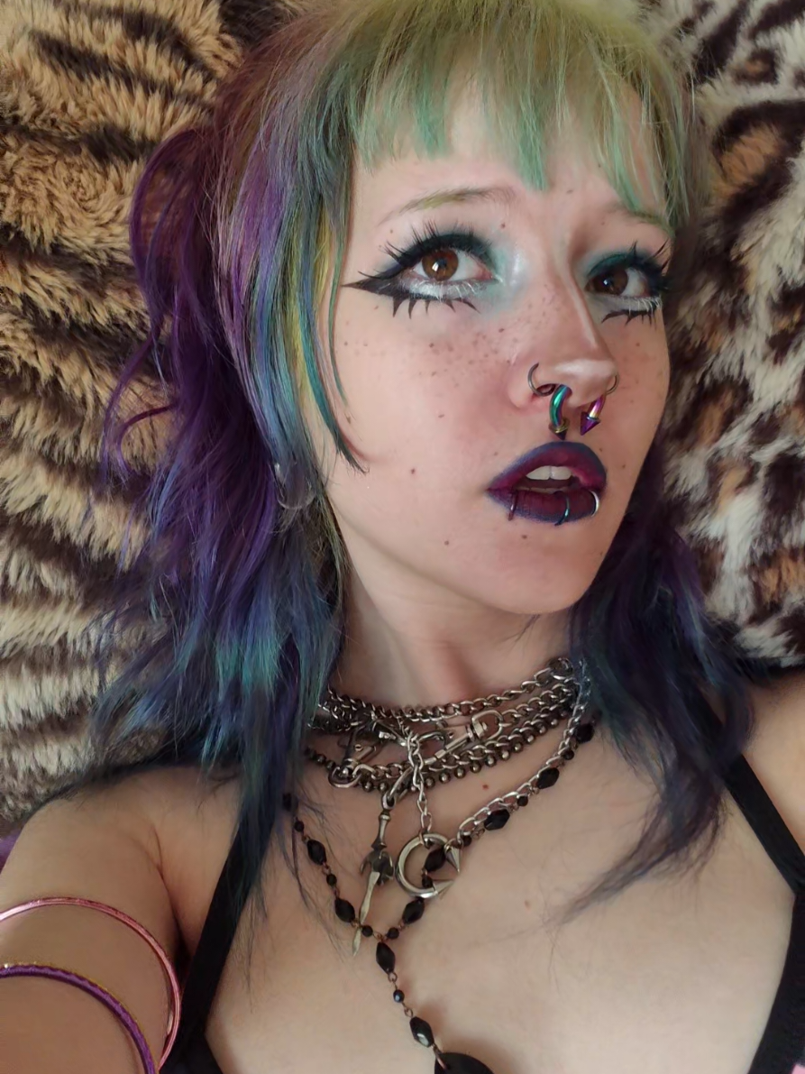 @porcelaindoll☣