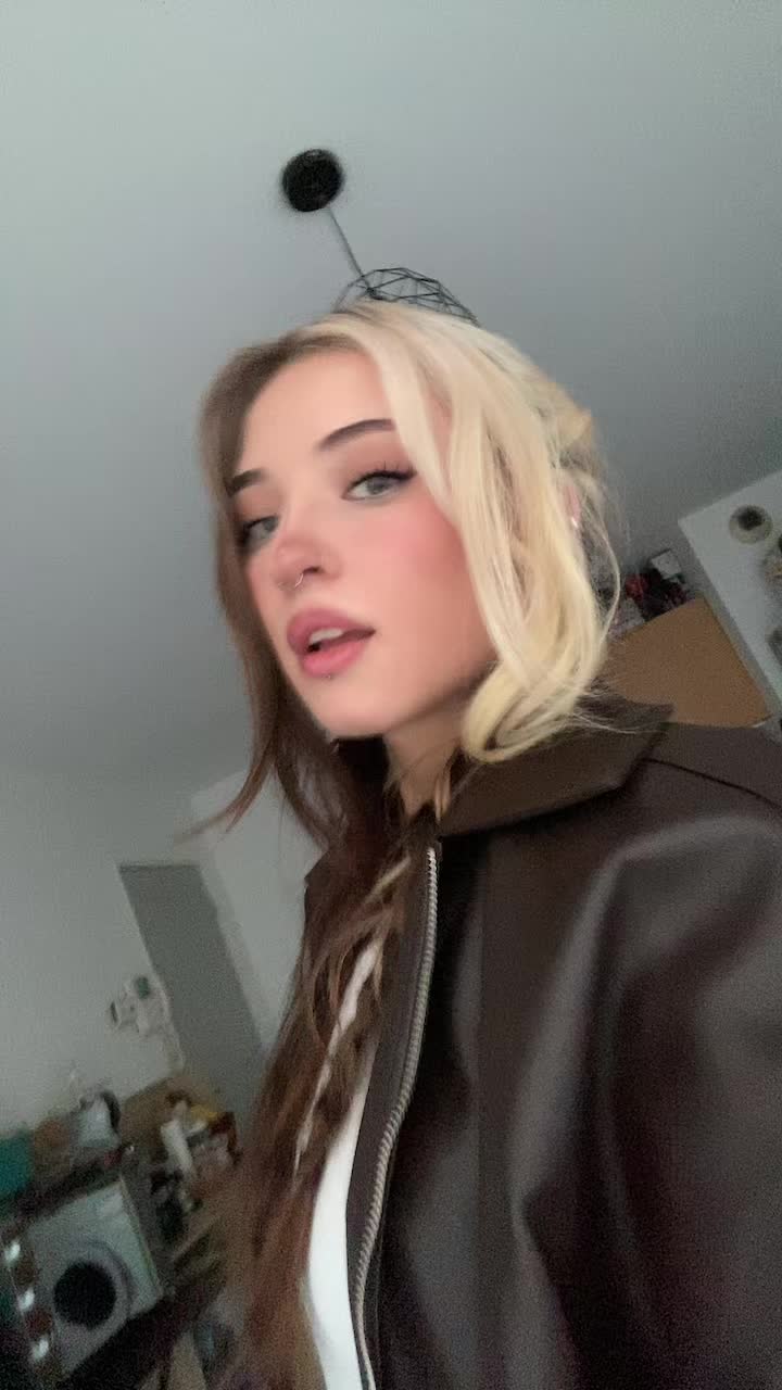 @O.d.e.l.y.a_