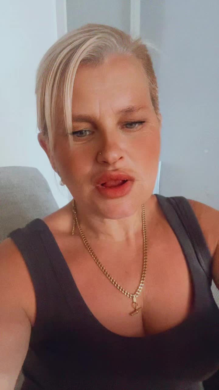 @nikki_19742
