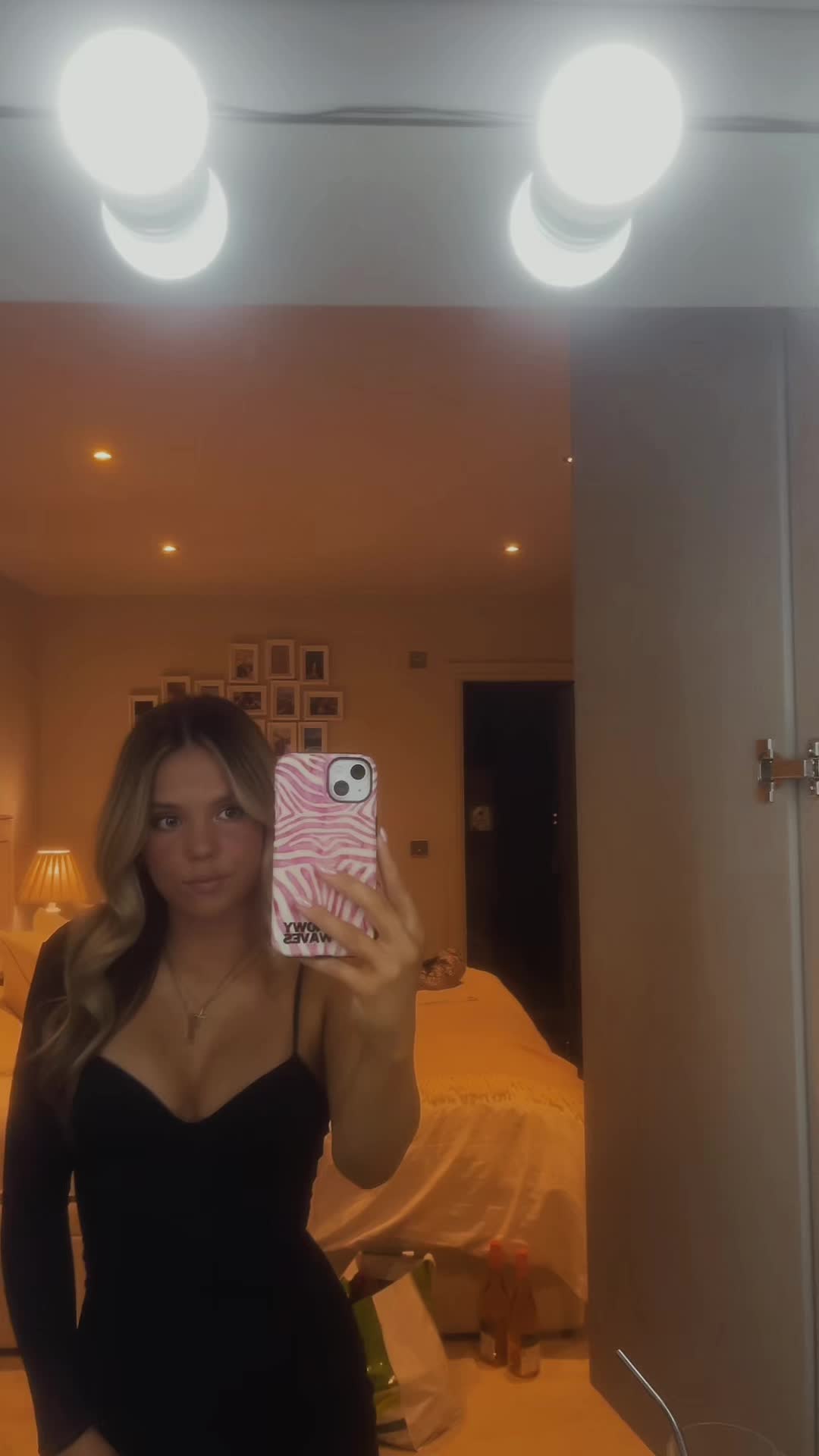 @evie