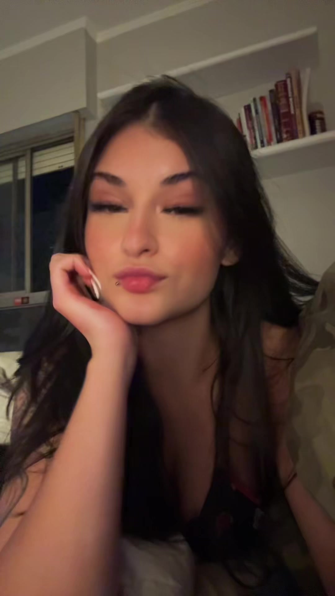 @MARCELLAA