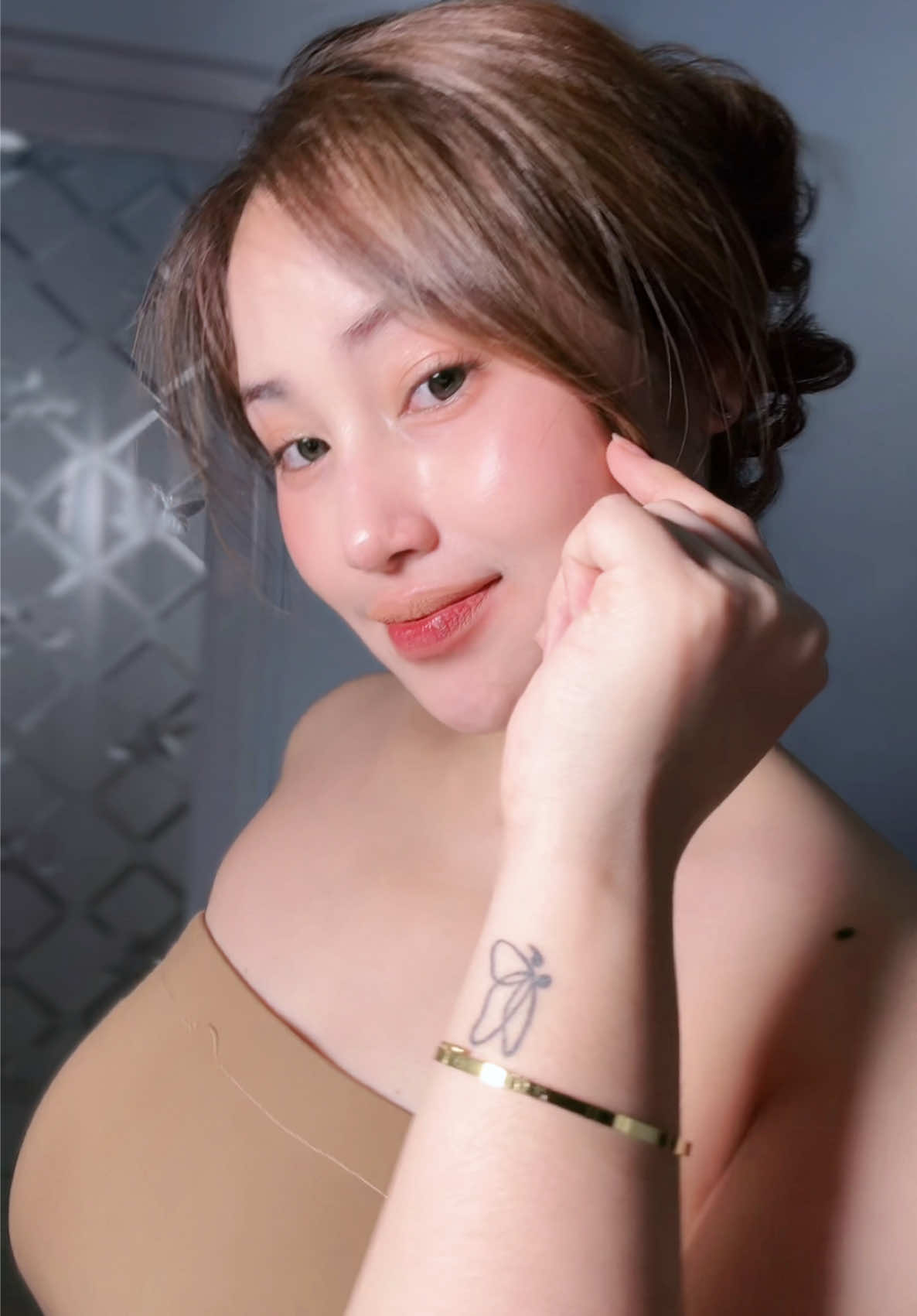 @Ly