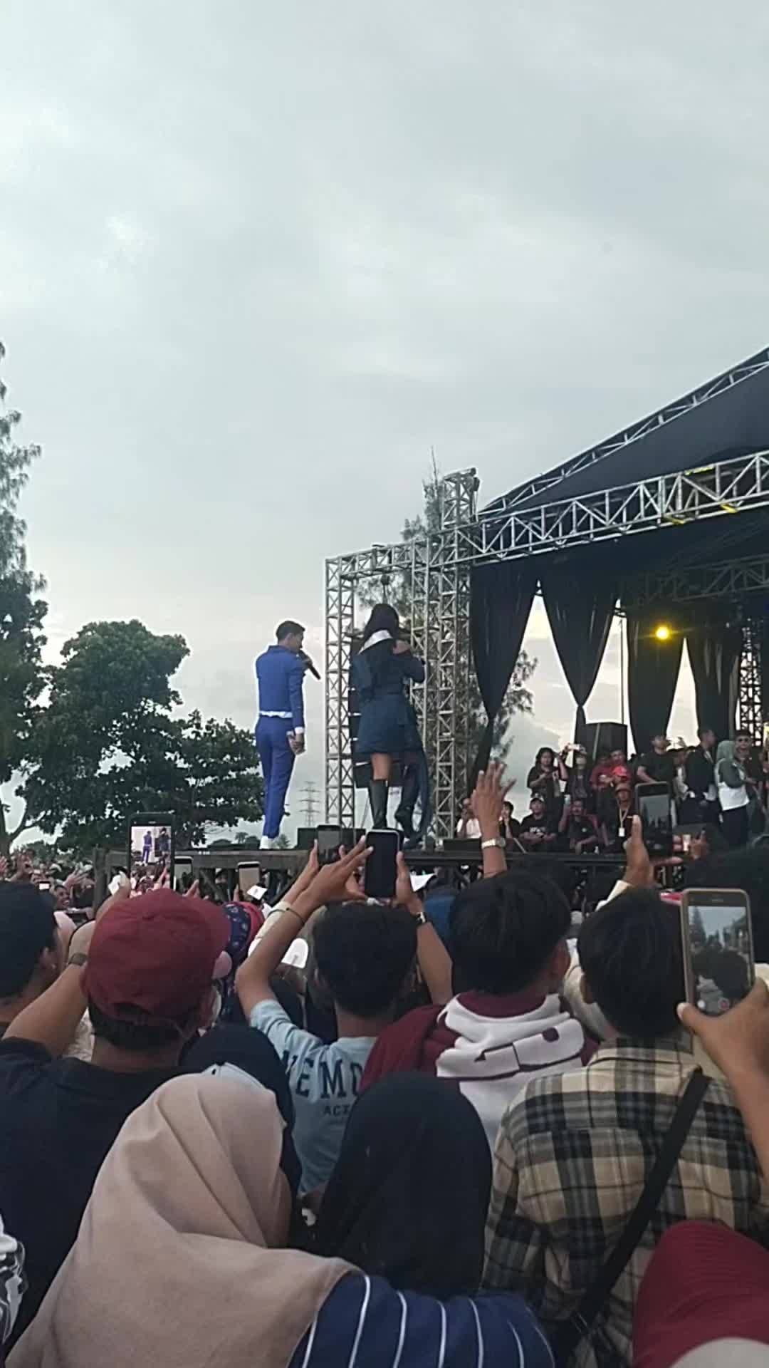 @Iskh.Azam 🇮🇩