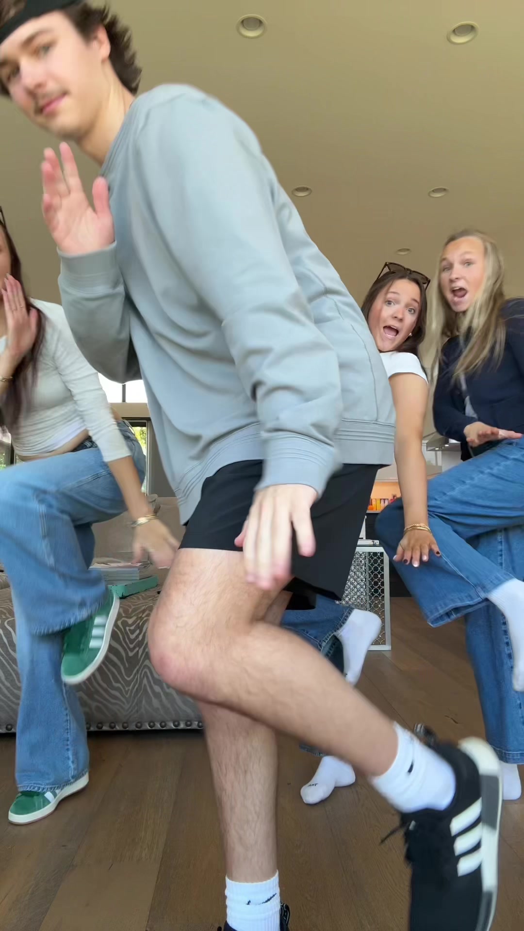 @anna