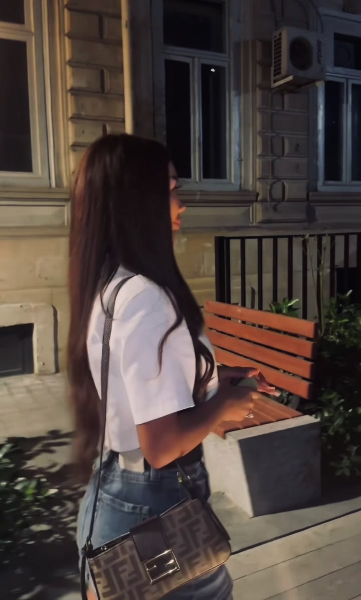 @𝓜𝓪𝓭𝓲 👧🏾