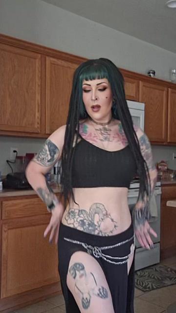 @niki_noxious