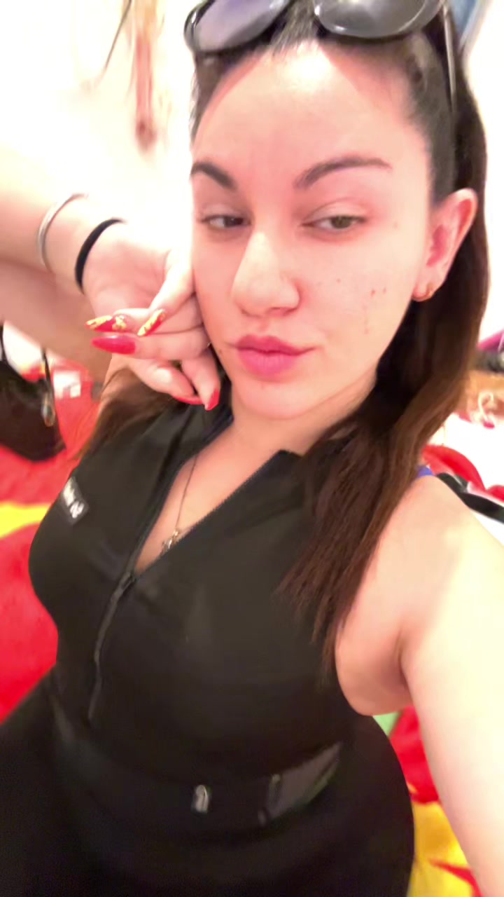 @Rose <3