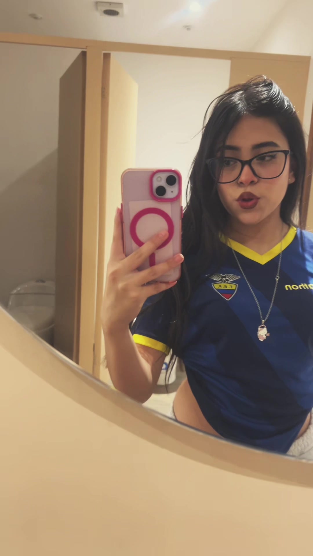 @valeesita🌙