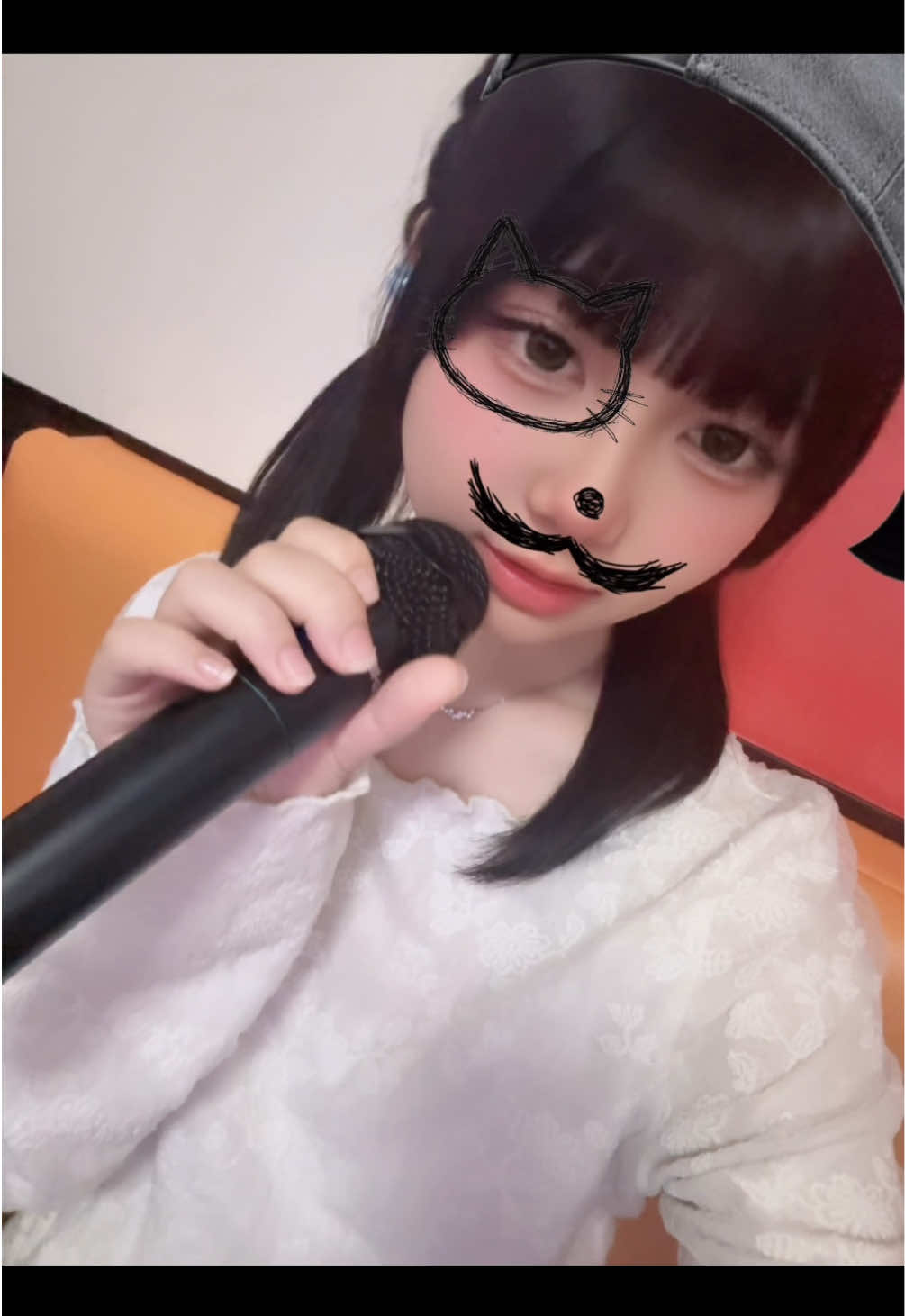 @まひな
