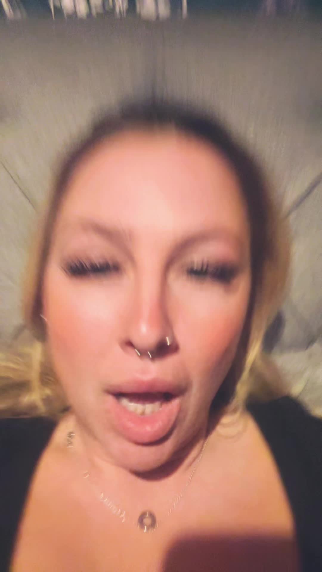 @Rachel ๐ค๐