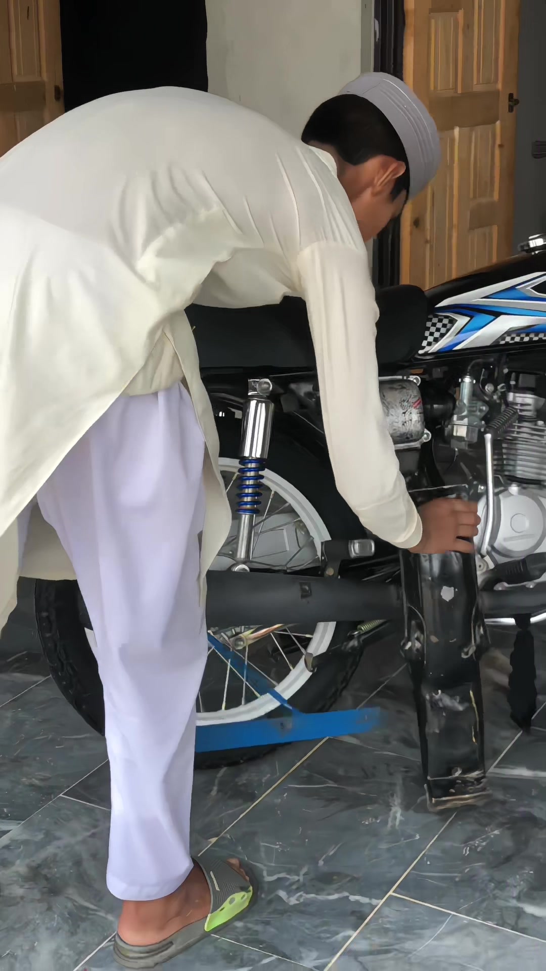 @مَلک زَادہ🥱