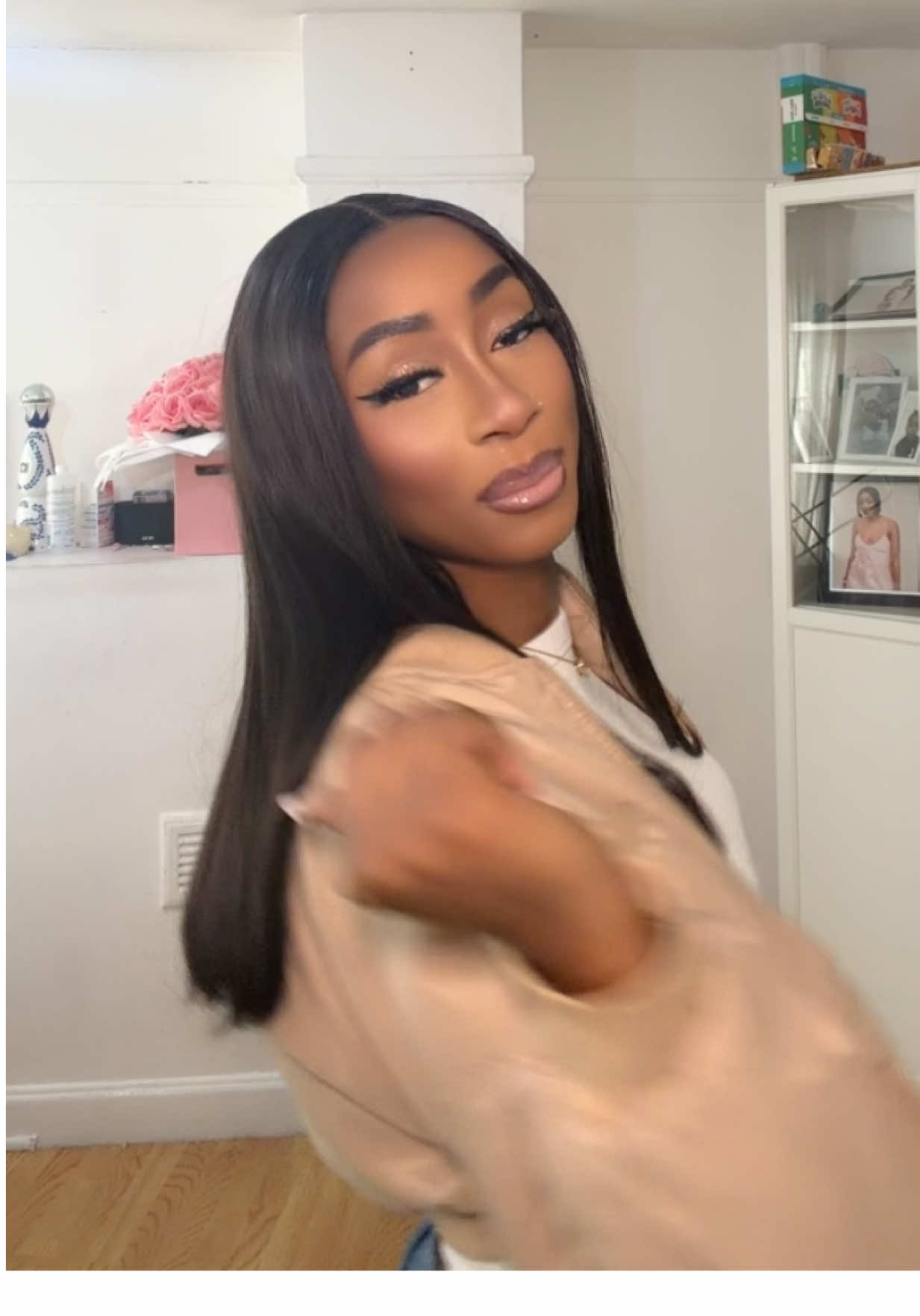 @Lady Jenny ᥫ᭡