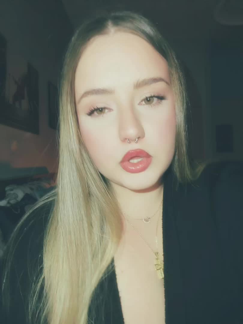 @𝒯𝒾𝓃𝒶