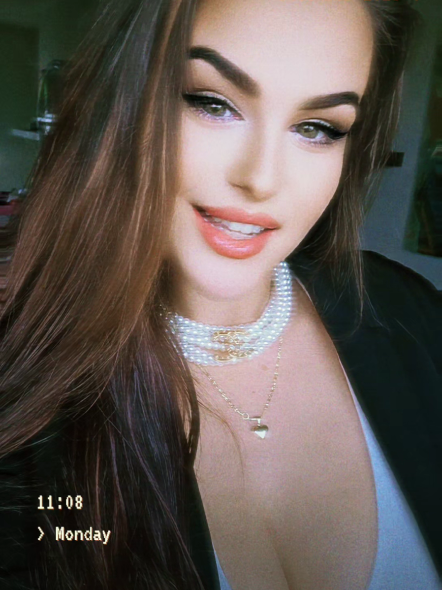 @bad girl Nina 777