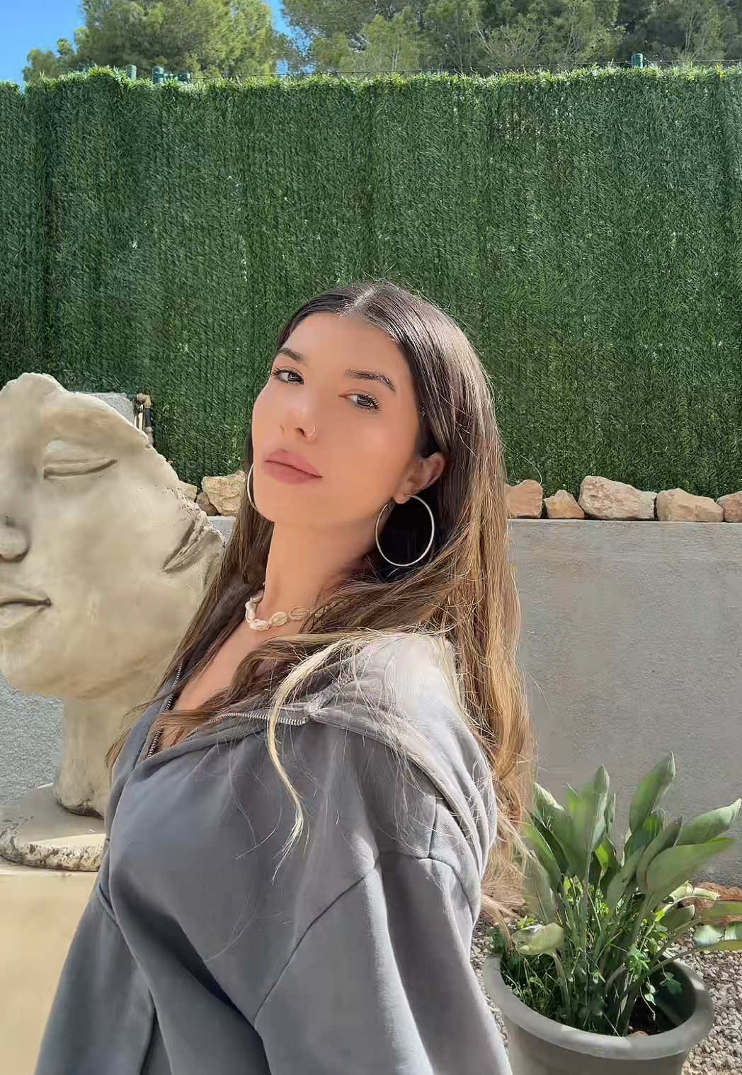 @Raluca