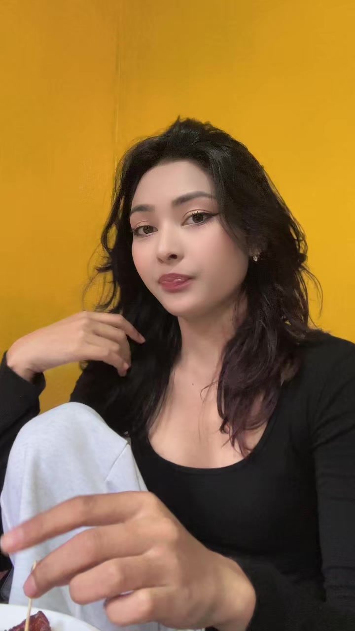 @🐼