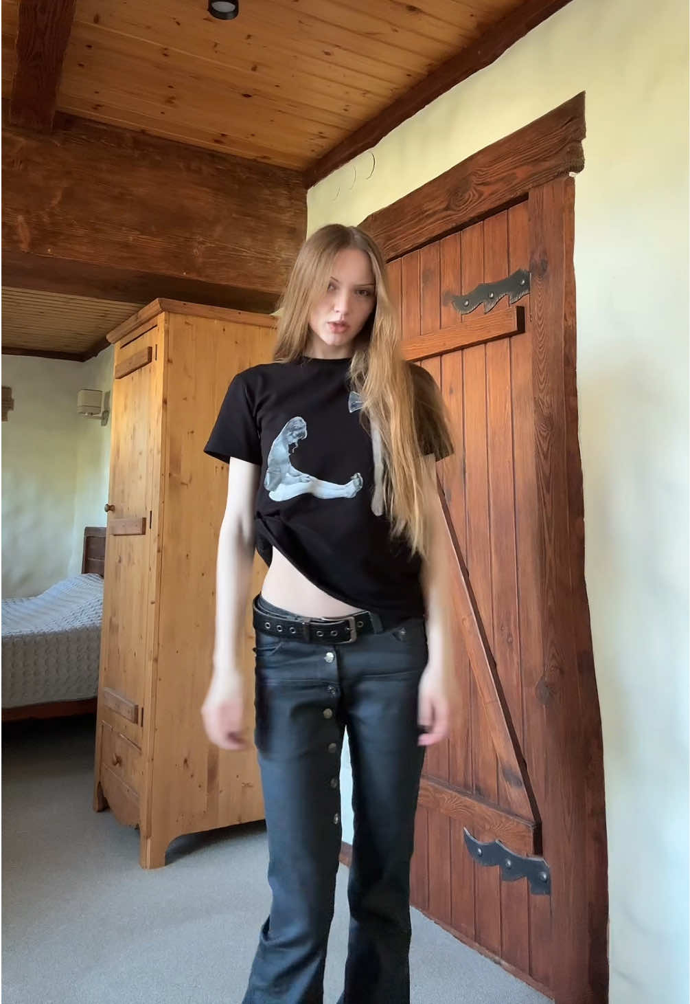 @лиза.