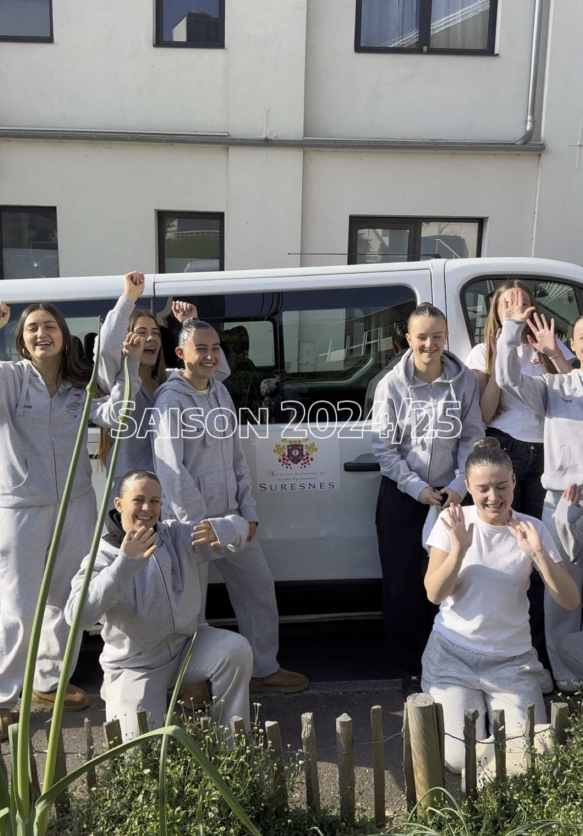 @synchrosuresnes