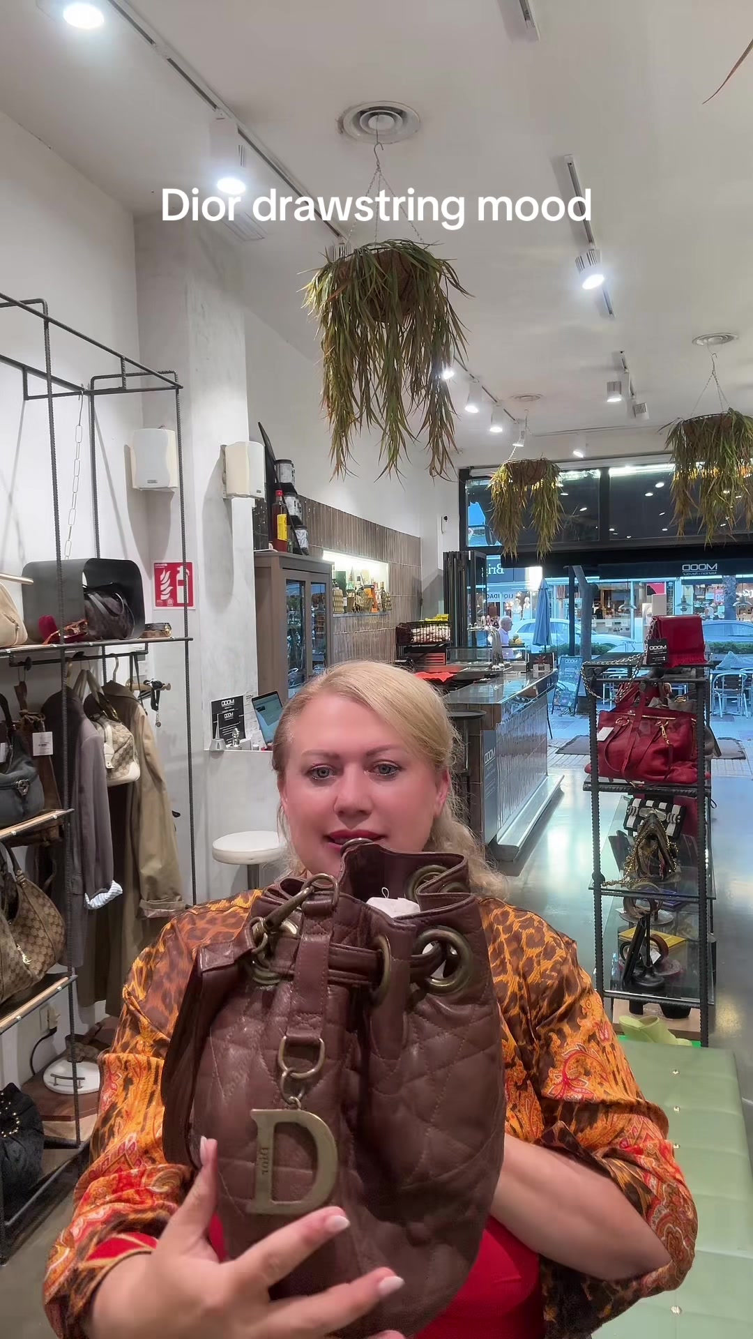 @MOOD iconic bags & vermut