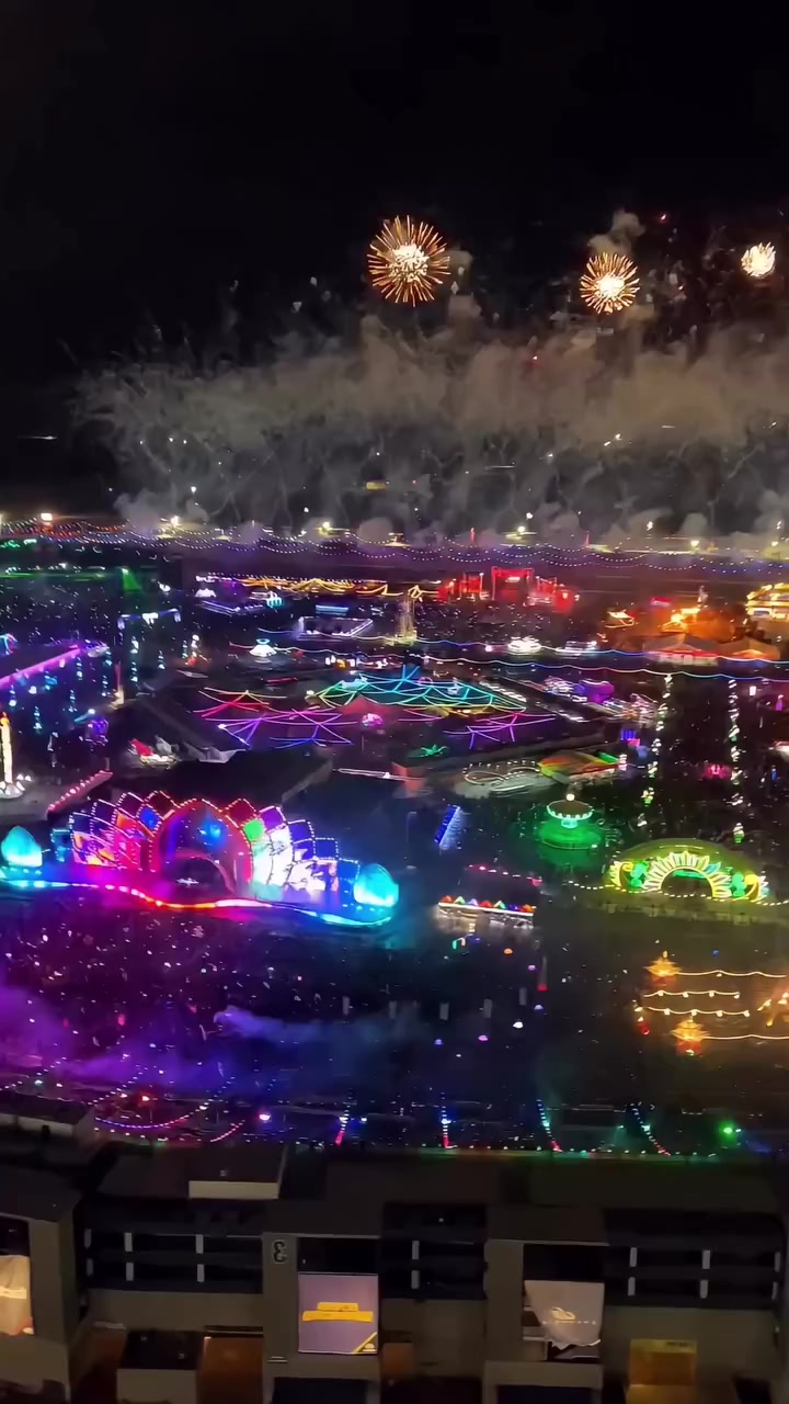 @Tomorrowland Forever