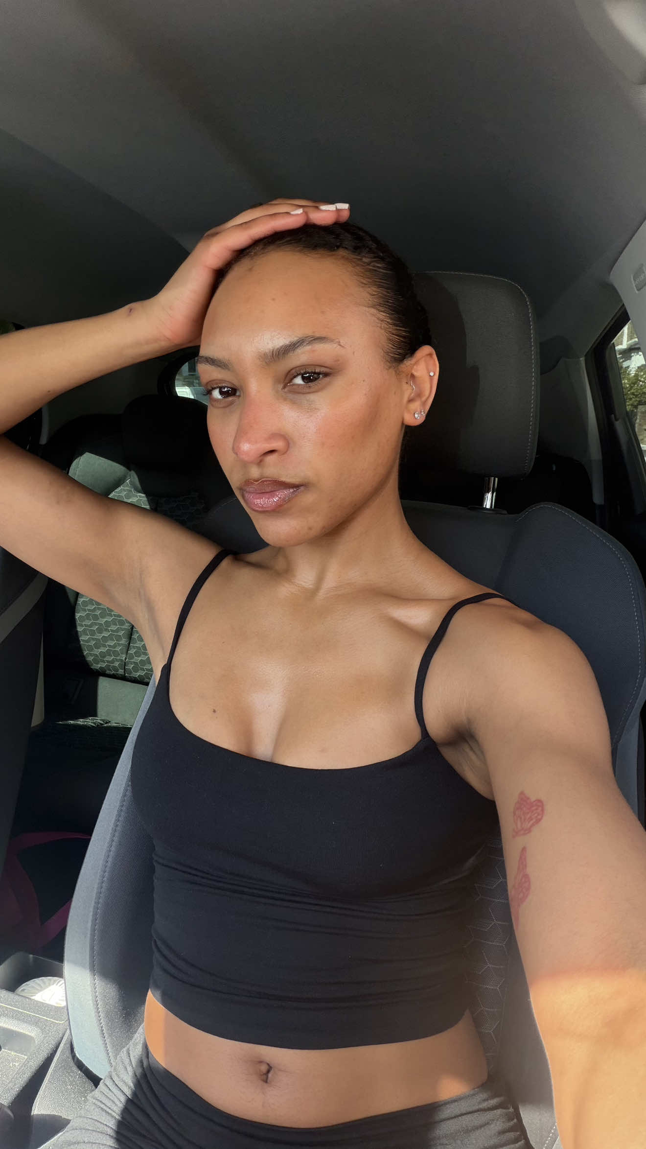 @Nia