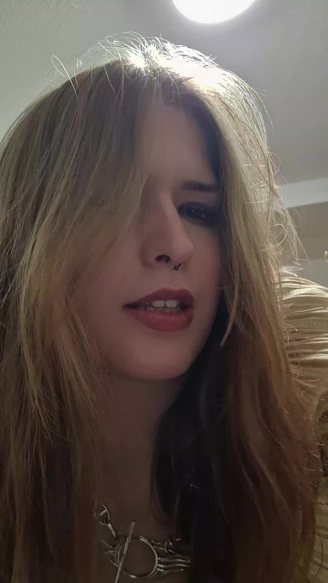 @Mo <3