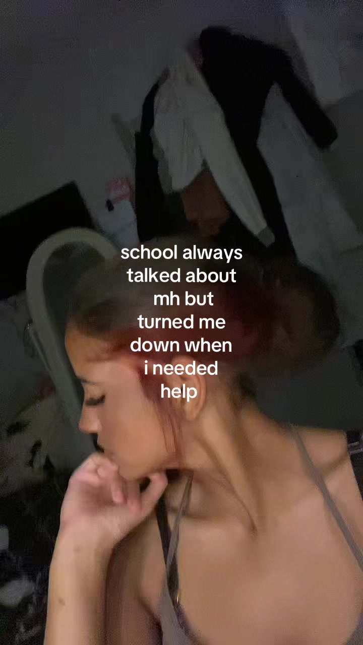@👻