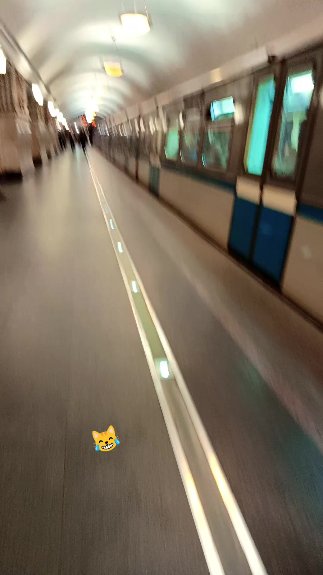 @𝒃𝒂𝒄𝒉𝒂𝒊 𝒐𝒅𝒊 🌚🌝