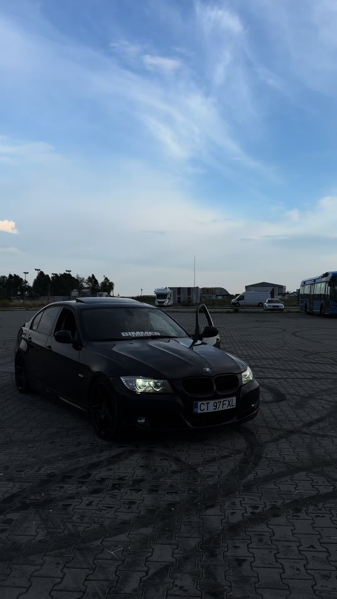 @the.shitboxbmw